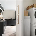 Sjarmerende Og Sentralt Beliggende Leilighet Med Stor Ballkong Pa Storhaug - Perfekt Sommerleie!