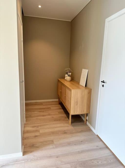 Sjarmerende Og Sentralt Beliggende Med Stor Ballkong Pa Storhaug - Perfekt Sommerleie! Apartment *