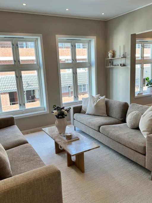 Apartment Sjarmerende Og Sentralt Beliggende Med Stor Ballkong Pa Storhaug - Perfekt Sommerleie! *